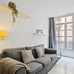 Cozy Cathedral Apartment In Malaga